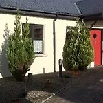 The Courtyard 4* 本拉提